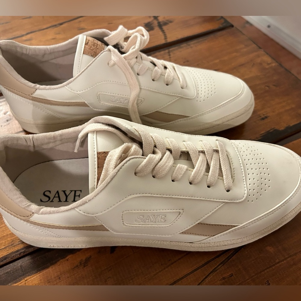 Saye men’s sneakers 11.5 models ‘89 beige